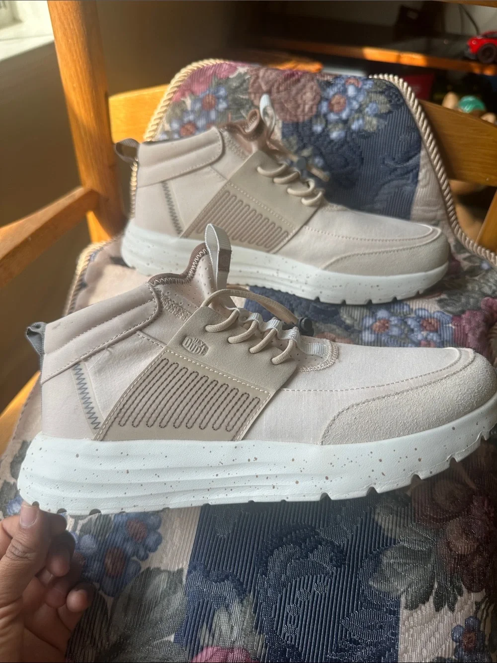 Hey Dude Women's Sirocco Mid Sport sneakers Sz 8